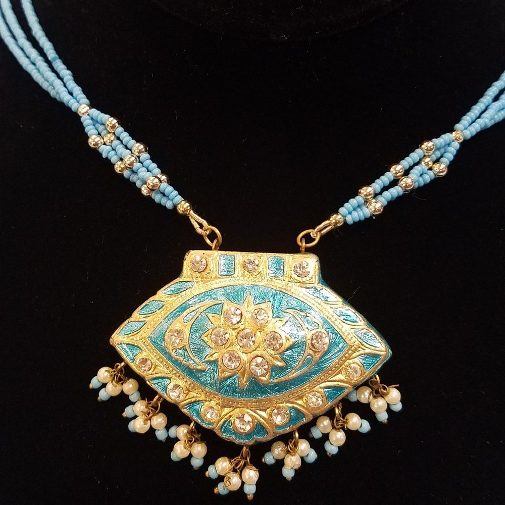 Bollywood Style Glamorous Necklace Lac Style